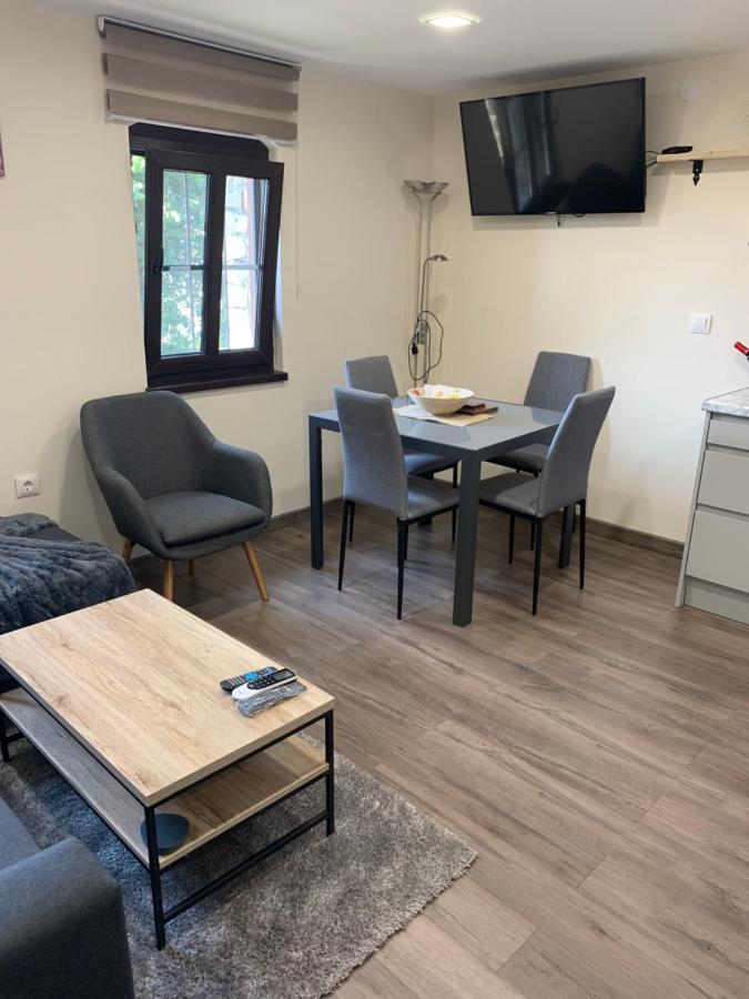 Apartment Zdravets 2, In The Heart Of The Old City Veliko Tárnovo Exterior foto