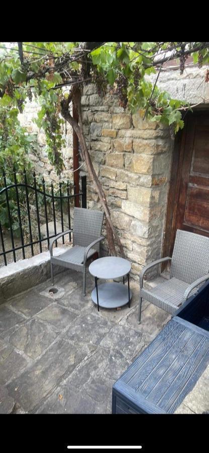 Apartment Zdravets 2, In The Heart Of The Old City Veliko Tárnovo Exterior foto